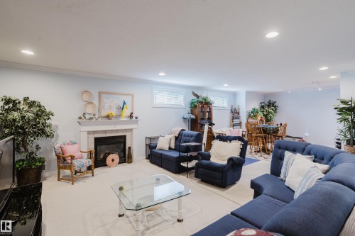 25 929 Picard Drive, Edmonton, AB 