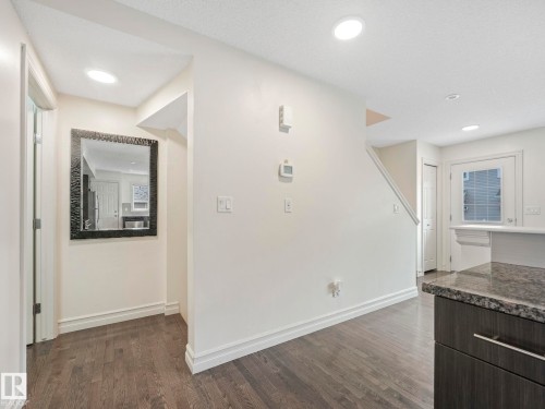66 5317 3 Avenue, Edmonton, AB - Indoor Photo Showing Other Room