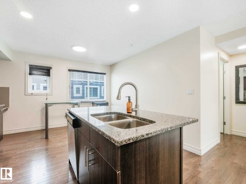66 5317 3 Avenue, Edmonton, AB - Indoor Photo Showing Kitchen With Double Sink With Upgraded Kitchen