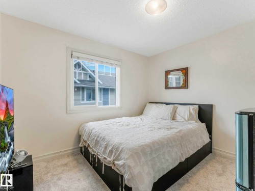 66 5317 3 Avenue, Edmonton, AB - Indoor Photo Showing Bedroom