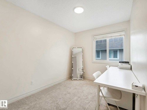 66 5317 3 Avenue, Edmonton, AB - Indoor