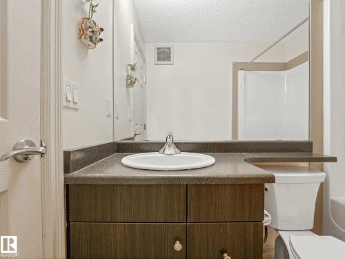66 5317 3 Avenue, Edmonton, AB - Indoor Photo Showing Bathroom