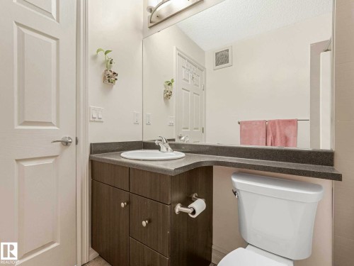 66 5317 3 Avenue, Edmonton, AB - Indoor Photo Showing Bathroom