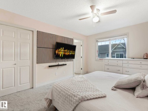 66 5317 3 Avenue, Edmonton, AB - Indoor Photo Showing Bedroom