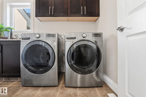 515 Callaghan Point(E), Edmonton, AB - Indoor Photo Showing Laundry Room