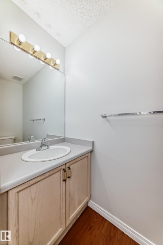 28 603 Youville Drive E, Edmonton, AB - Indoor Photo Showing Bathroom