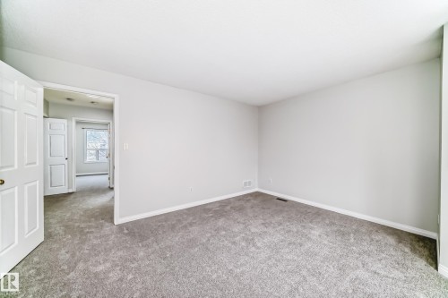 28 603 Youville Drive E, Edmonton, AB - Indoor Photo Showing Other Room