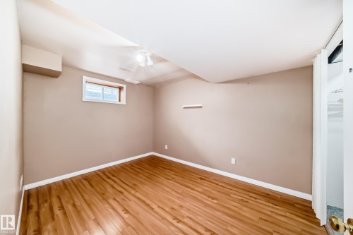 28 603 Youville Drive E, Edmonton, AB - Indoor Photo Showing Other Room