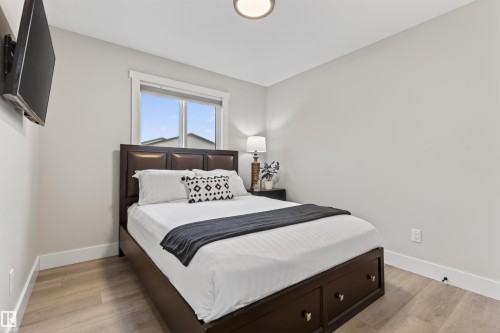 309 Waterton Way, Cold Lake, AB - Indoor Photo Showing Bedroom