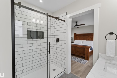 309 Waterton Way, Cold Lake, AB - Indoor Photo Showing Bathroom
