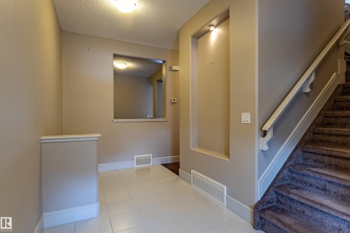 4906 Crabapple Lane Sw, Edmonton, AB - Indoor Photo Showing Other Room