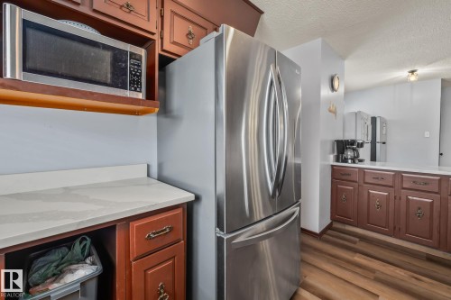 8812 135 Avenue, Edmonton, AB - Indoor Photo Showing Kitchen
