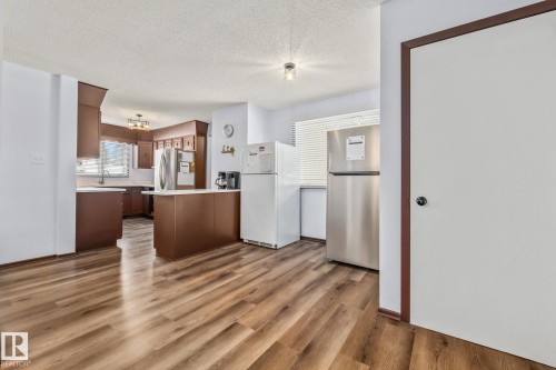 8812 135 Avenue, Edmonton, AB - Indoor Photo Showing Kitchen
