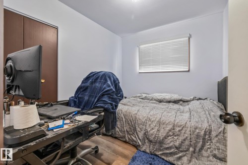 8812 135 Avenue, Edmonton, AB - Indoor Photo Showing Bedroom