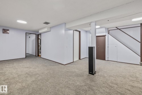8812 135 Avenue, Edmonton, AB - Indoor