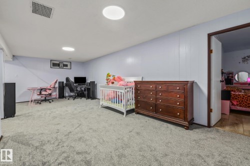 8812 135 Avenue, Edmonton, AB - Indoor