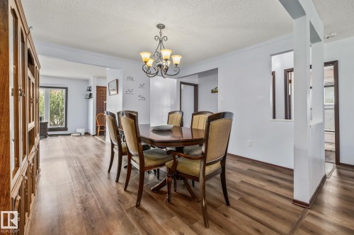8812 135 Avenue, Edmonton, AB - Indoor Photo Showing Dining Room