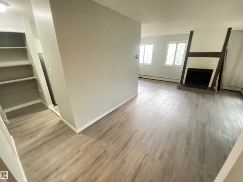 302 10826 113 Street, Edmonton, AB - Indoor Photo Showing Other Room