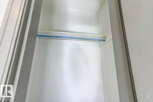 Image quality insufficient for description - 9602 90 Street, Edmonton, AB - Indoor