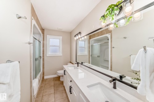 6736 11 Avenue, Edmonton, AB 