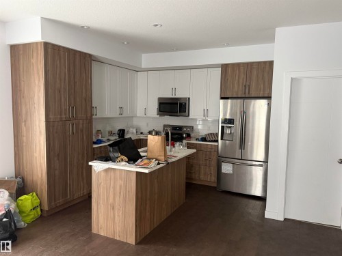 11402 133 Avenue, Edmonton, AB - Indoor Photo Showing Kitchen