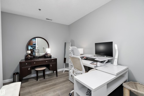 301 530 Hooke Road, Edmonton, AB - Indoor Photo Showing Office