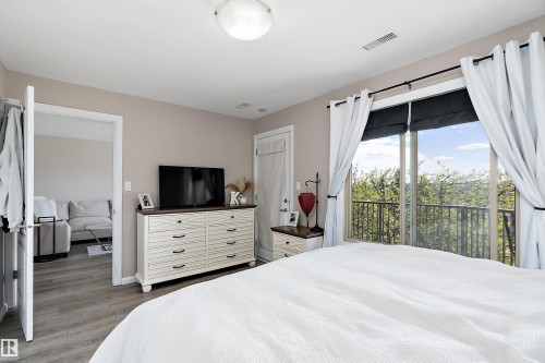 301 530 Hooke Road, Edmonton, AB - Indoor Photo Showing Bedroom