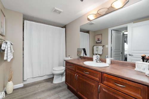 301 530 Hooke Road, Edmonton, AB - Indoor Photo Showing Bathroom