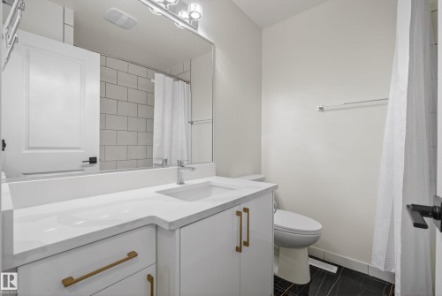 11 Labelle Crescent, St. Albert, AB - Indoor Photo Showing Bathroom