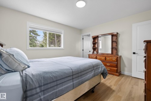 11 Labelle Crescent, St. Albert, AB - Indoor Photo Showing Bedroom