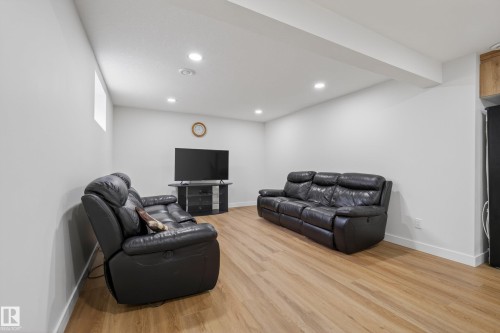 11 Labelle Crescent, St. Albert, AB - Indoor