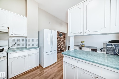 13419 70 Street, Edmonton, AB - Indoor Photo Showing Kitchen