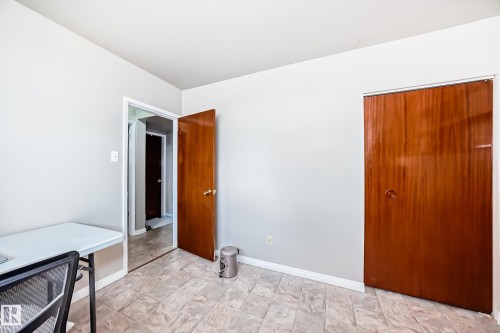 13419 70 Street, Edmonton, AB - Indoor Photo Showing Other Room