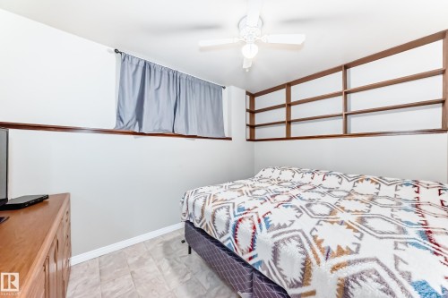 13419 70 Street, Edmonton, AB - Indoor Photo Showing Bedroom