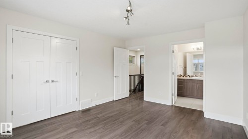 11002 University Avenue, Edmonton, AB - Indoor Photo Showing Other Room