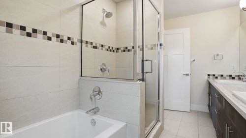 11002 University Avenue, Edmonton, AB - Indoor Photo Showing Bathroom