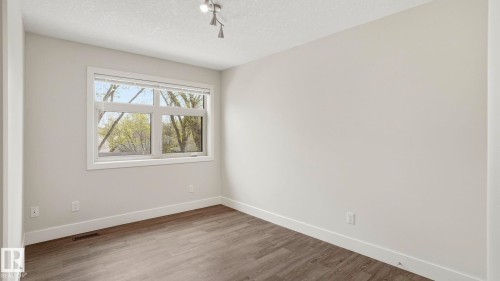 11002 University Avenue, Edmonton, AB - Indoor Photo Showing Other Room