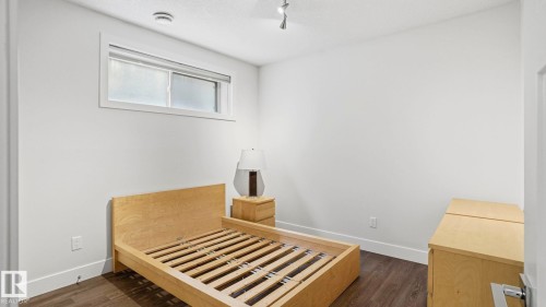 11002 University Avenue, Edmonton, AB - Indoor Photo Showing Bedroom