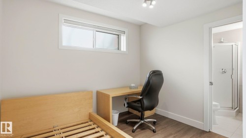 11002 University Avenue, Edmonton, AB - Indoor Photo Showing Office