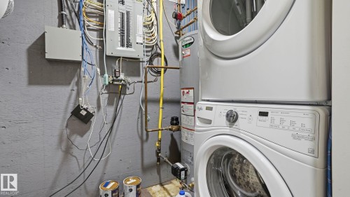 11002 University Avenue, Edmonton, AB - Indoor Photo Showing Laundry Room