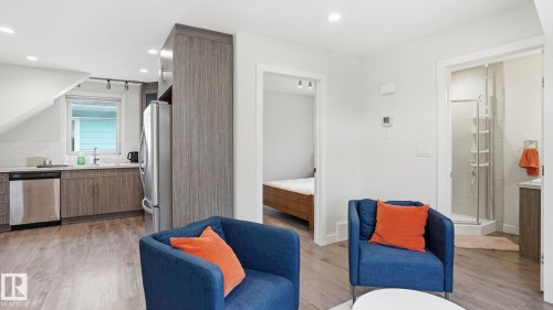 11002 University Avenue, Edmonton, AB - Indoor
