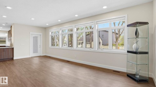 11002 University Avenue, Edmonton, AB - Indoor