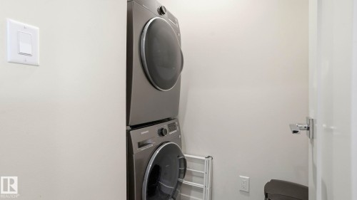 11002 University Avenue, Edmonton, AB - Indoor Photo Showing Laundry Room
