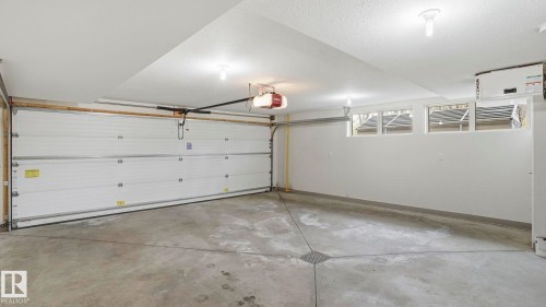 11002 University Avenue, Edmonton, AB - Indoor Photo Showing Garage
