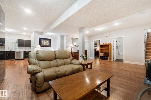 13407 161 Avenue, Edmonton, AB - Indoor Photo Showing Living Room