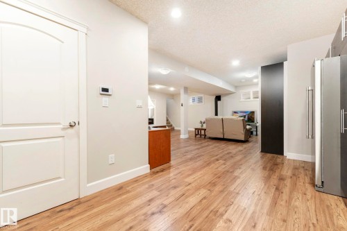 13407 161 Avenue, Edmonton, AB - Indoor Photo Showing Other Room