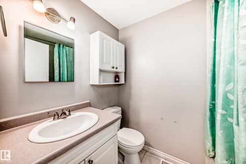 11 2024 57 Street, Edmonton, AB - Indoor Photo Showing Bathroom