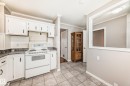 11 2024 57 Street, Edmonton, AB  - Indoor Photo Showing Kitchen 