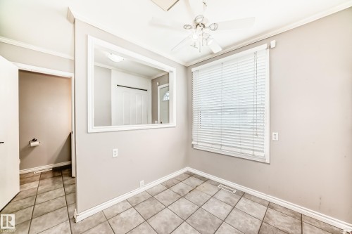 11 2024 57 Street, Edmonton, AB - Indoor Photo Showing Other Room