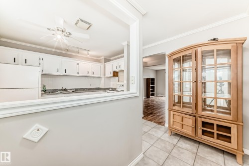 11 2024 57 Street, Edmonton, AB - Indoor Photo Showing Other Room